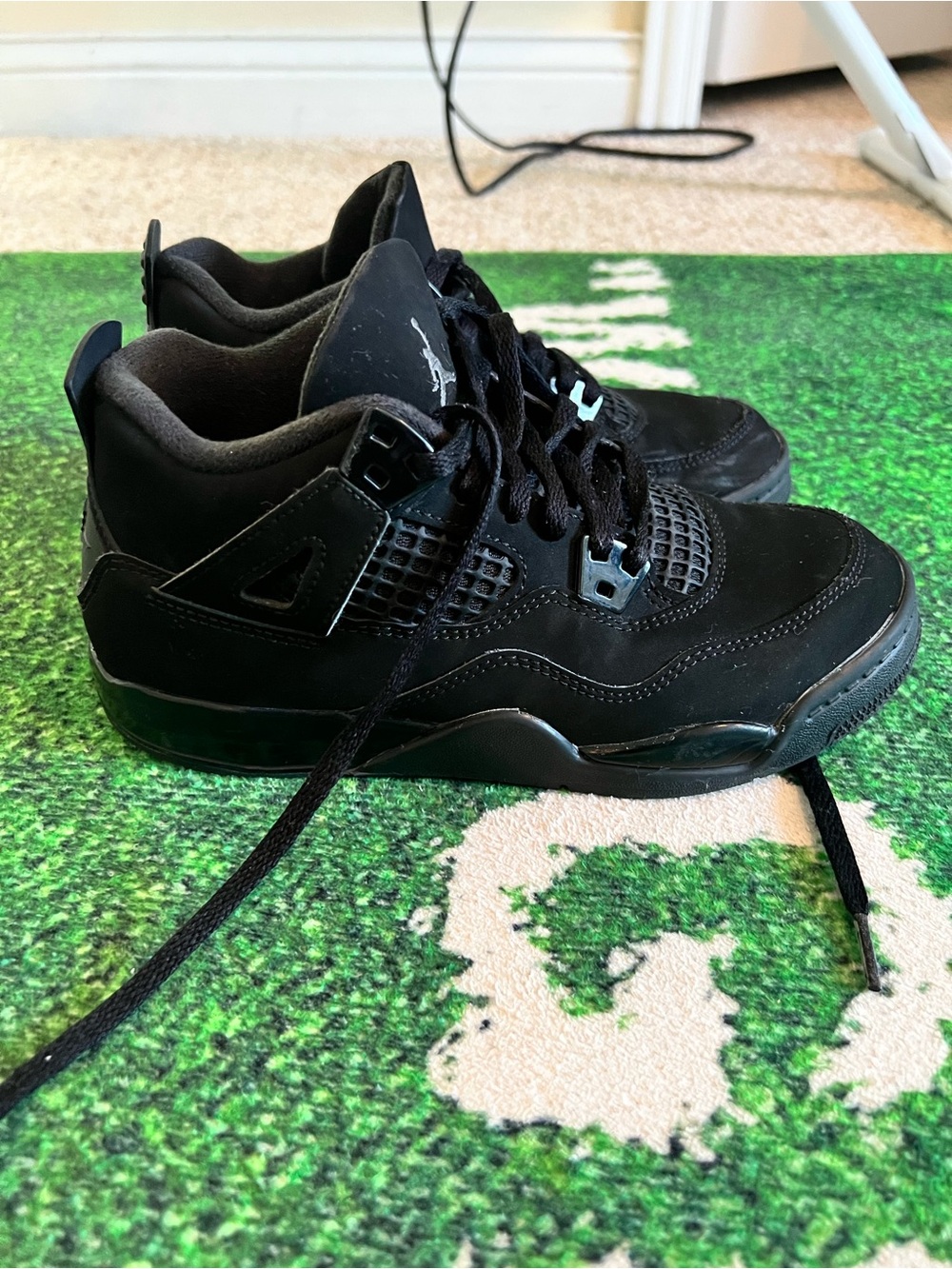 Kids Nike Jordan 4 Retro “Black Cat”  Sneakers Size 3Y “no box”